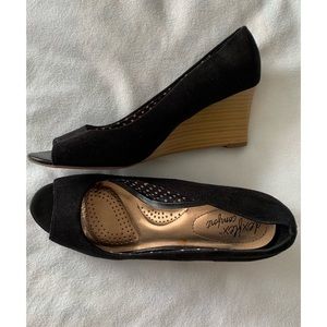 Black open toe wedges